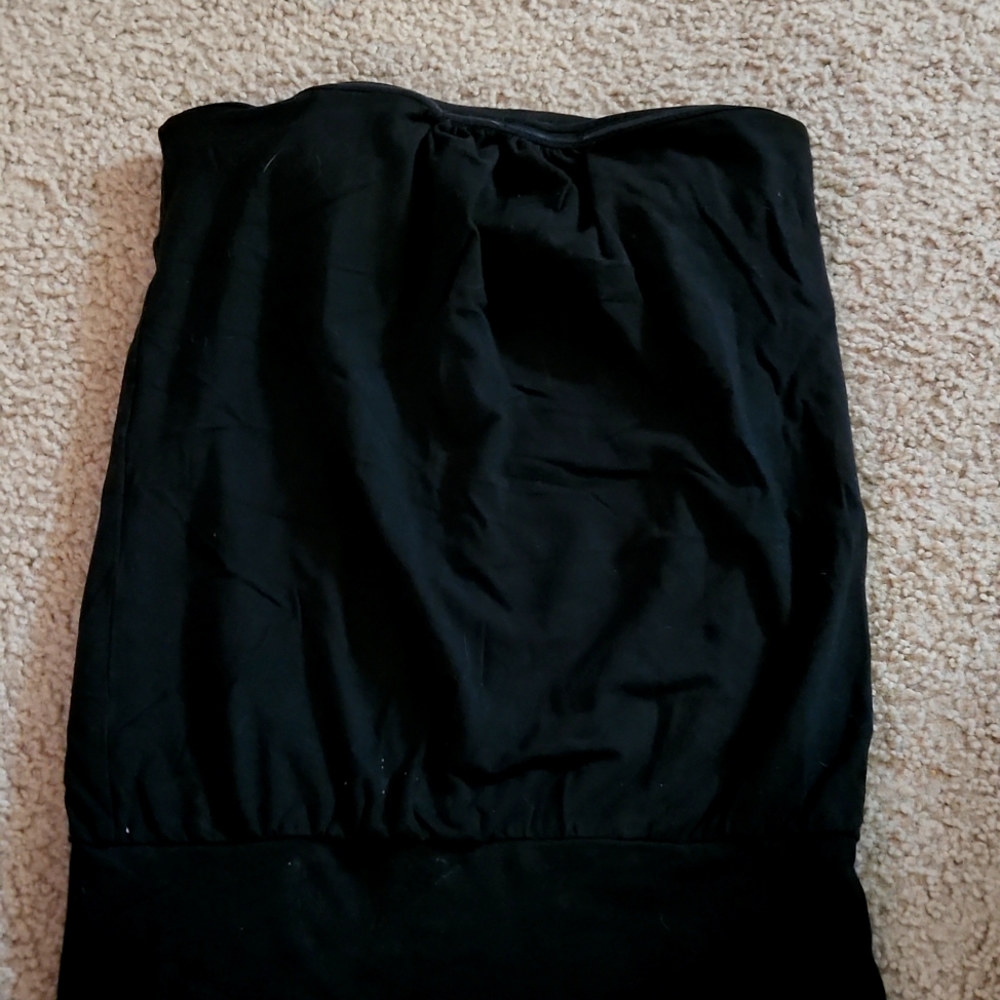 Women's black strapless top